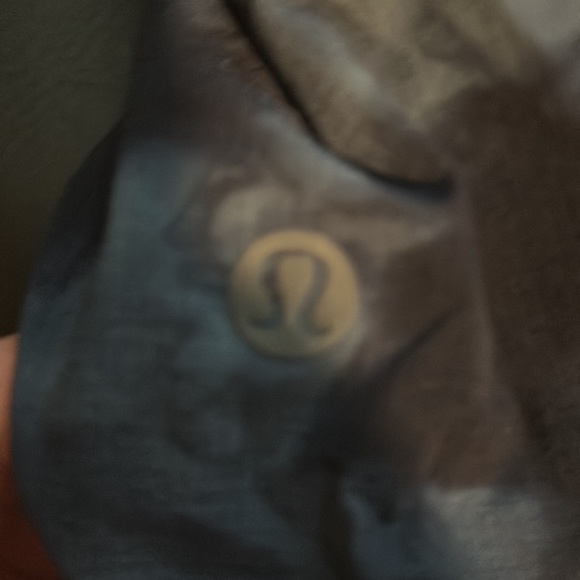 Lululemon shorts 7” Blue - Picture 4 of 4